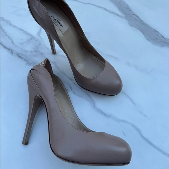 Valentino Garvani Embellished Platform Pump, Women's Nude Heels Crystal backs - Picture 8 of 12